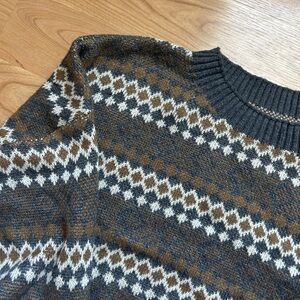 Women’s Brown and Gray Patterned Sweater